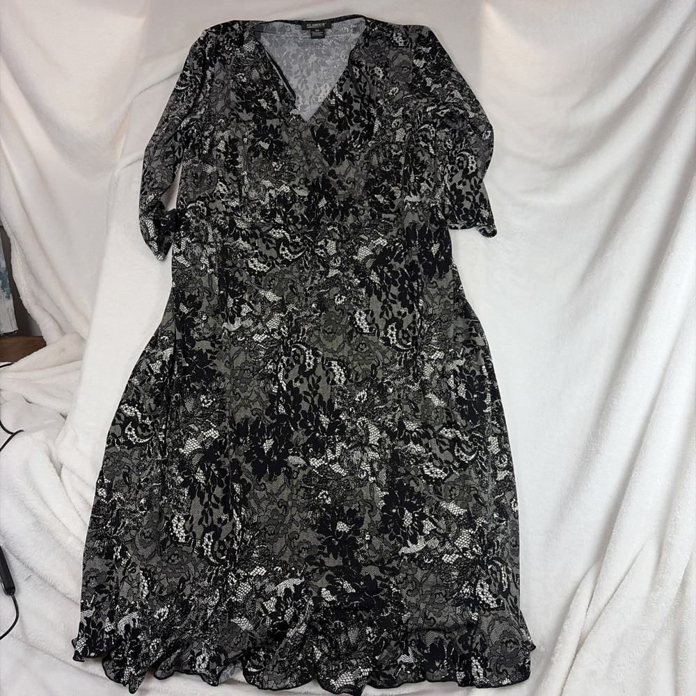 Glamour Women's Black White Floral Print 3/4 Sleeve V-Neck Shift Dress 16W Flowy